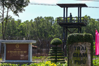 l'entrée de la prison de Phu Quoc
