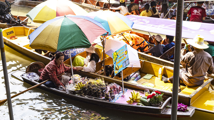 marché flottant de Damnoen Saduak à Bangkok