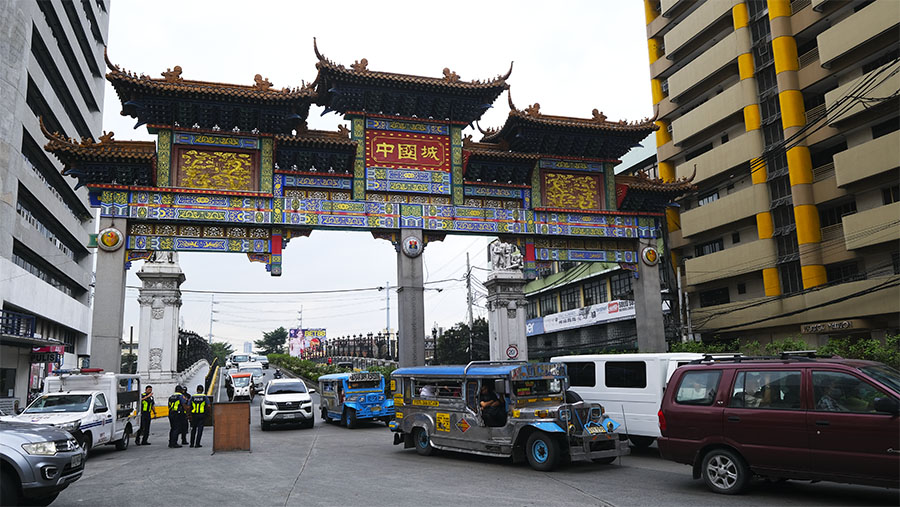 Le Jones bdidge, et l'arche qui représente l'amitié entre la Chine et les Philippines